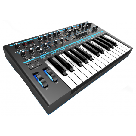 NOVATION Bass Station II