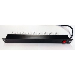 Multiprises rackable 19 1U 9 prises avec adaptateurs CH