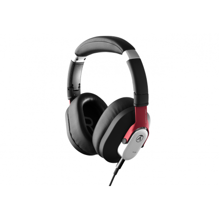Austrian Audio Hi-X15